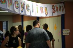 Schulfest_03_Upcycling_1.jpg