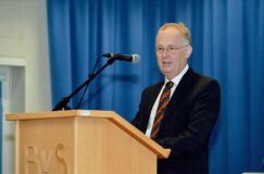 Festakt_06__Obmann_Elternverein.jpg